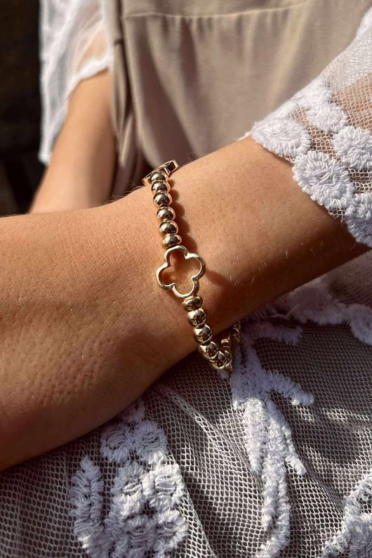 Laundry B Free Spirit Stretch Stacker Bracelet Triple Clover Gold